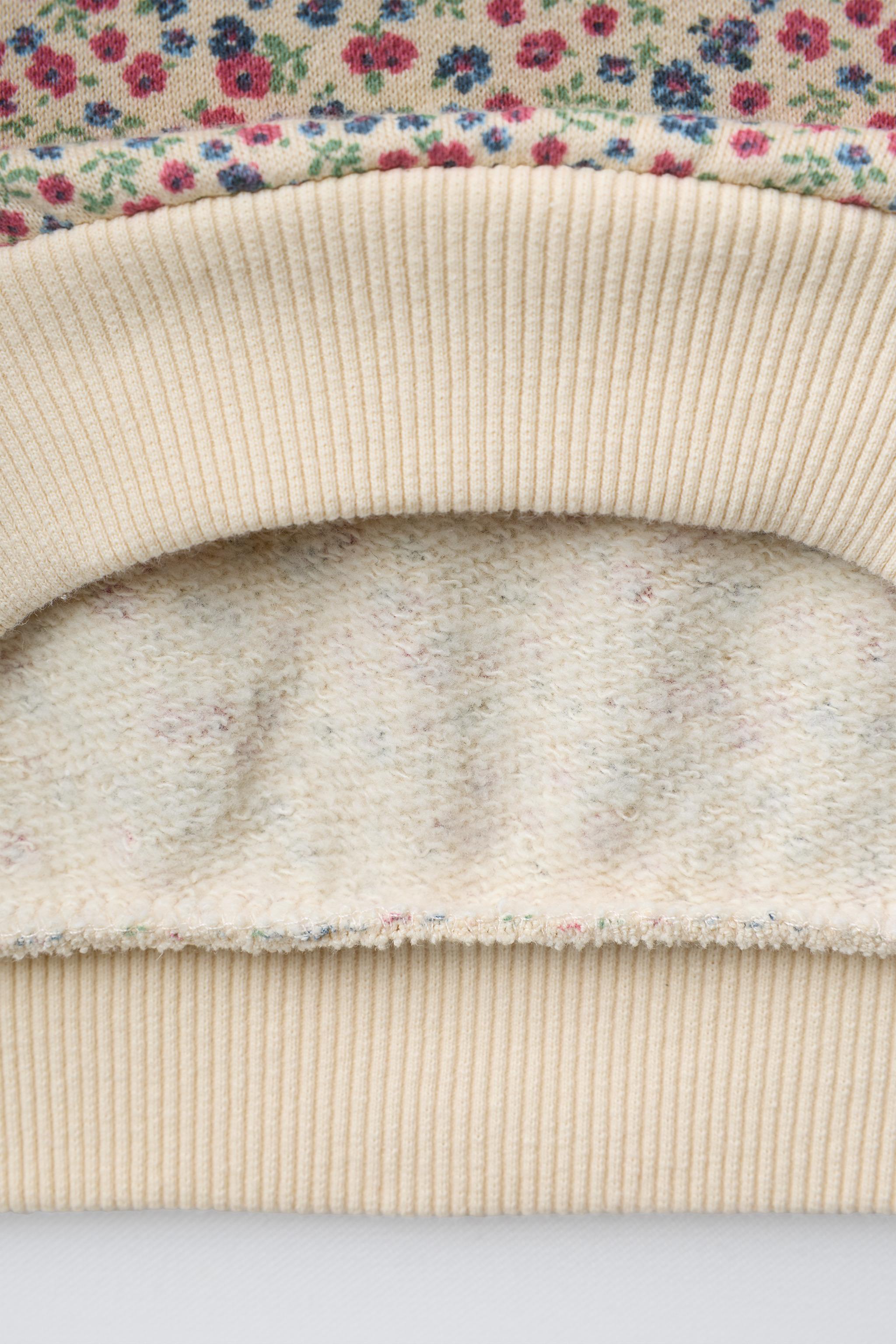 FLORAL SWEATSHIRT WITH LACE POCKET