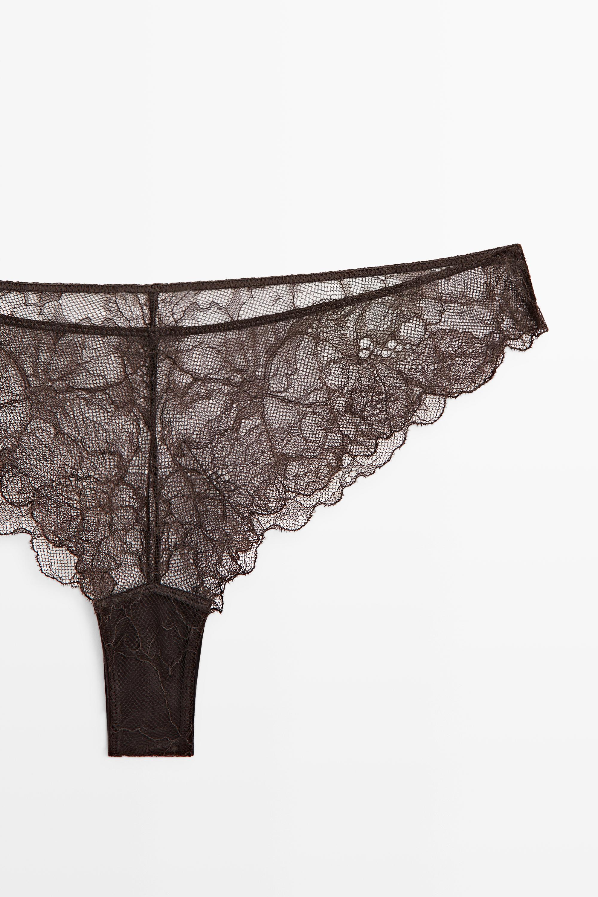 Culotte en dentelle florale