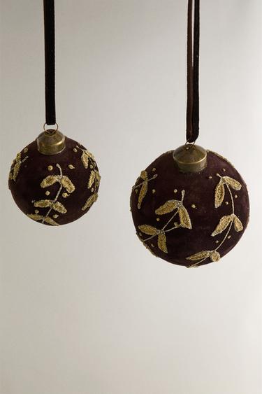 VELVET BAUBLE CHRISTMAS TREE DECORATION WITH LEAVES - Brown by Zara - Image 1