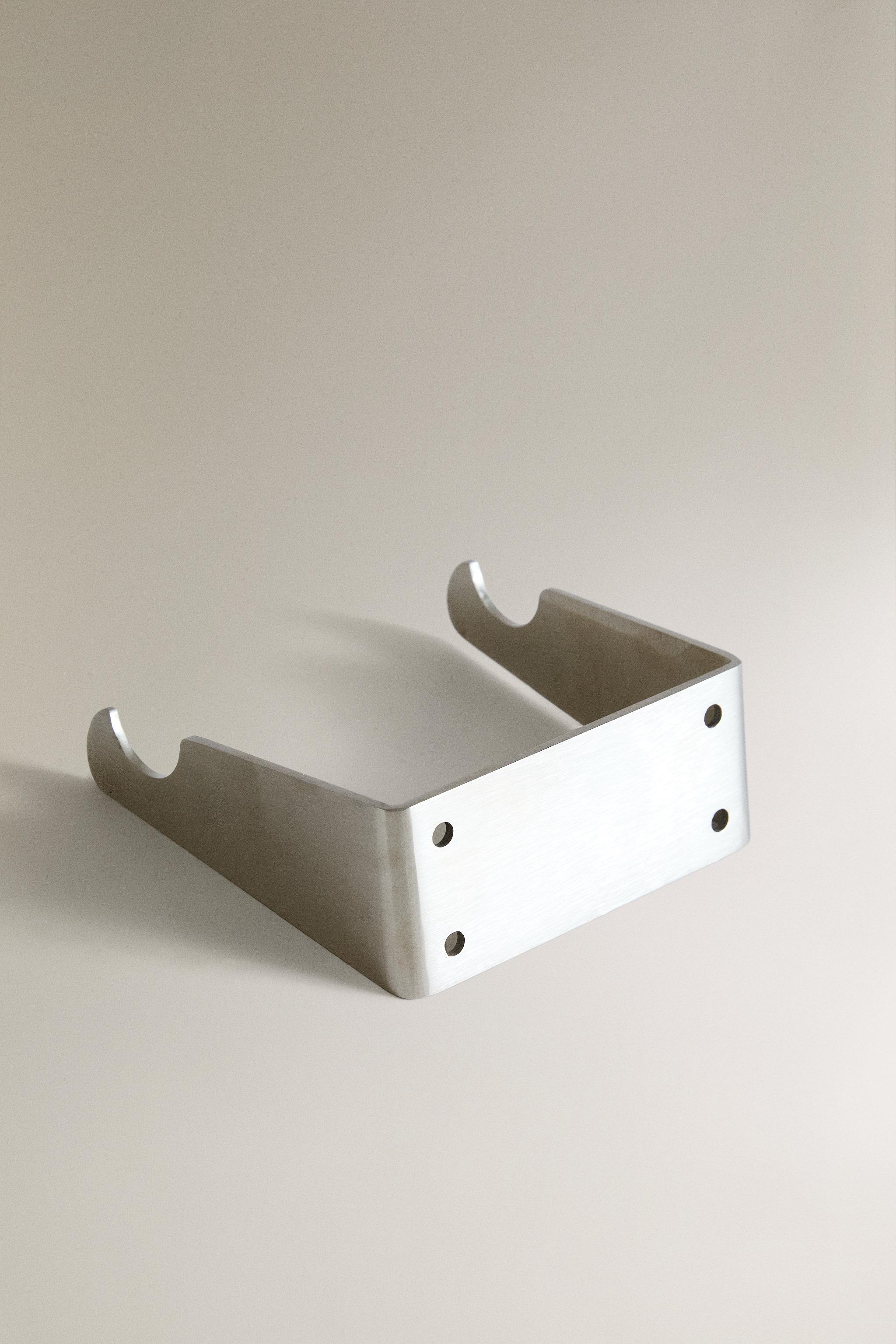 STEEL WALL WEIGHT RACK