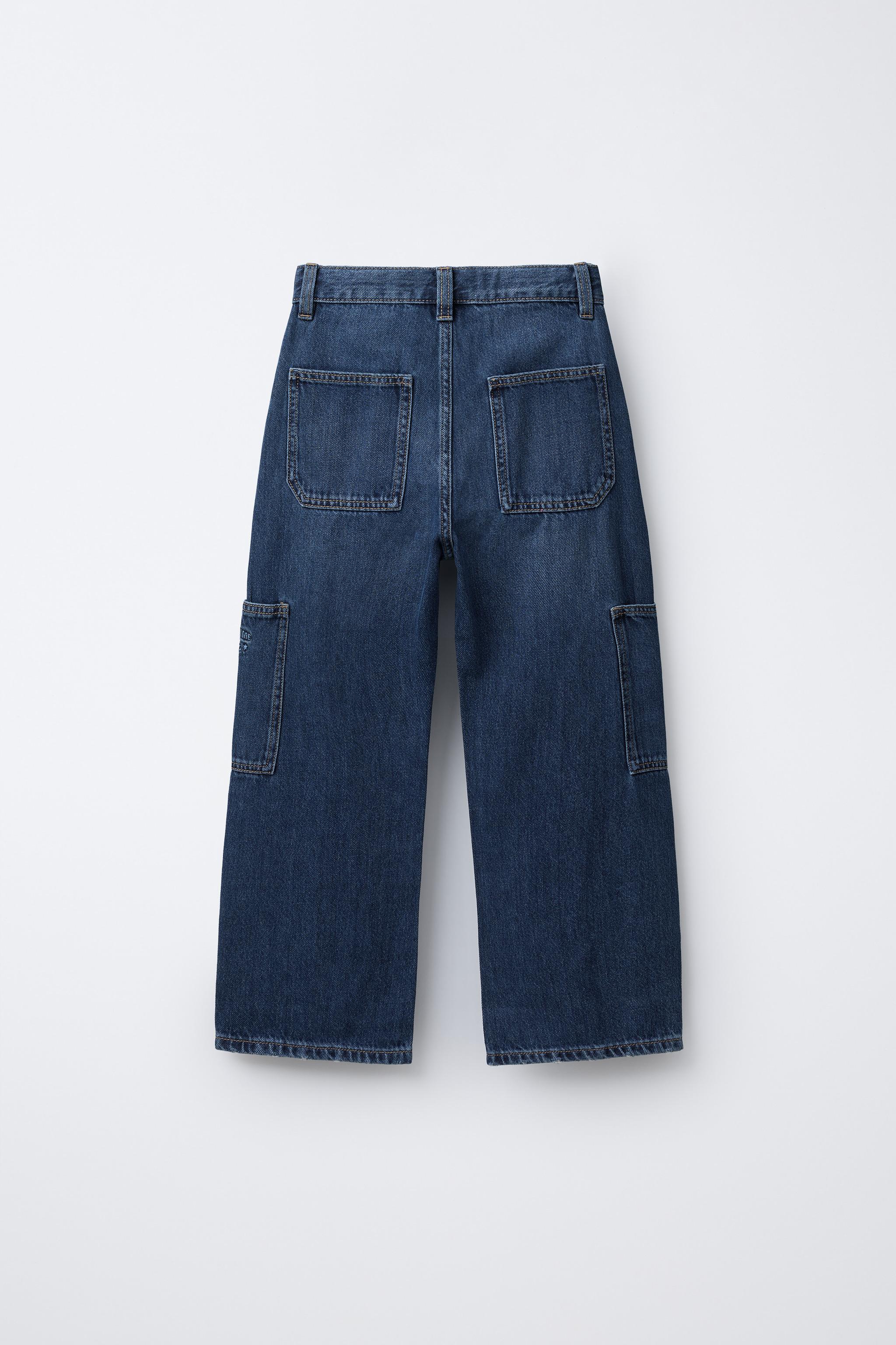 EMBROIDERED POCKET BARREL JEANS