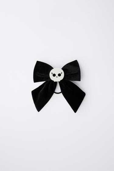 SKULL VELVET BOW CLIP SCRUNCHIE - Black by Zara