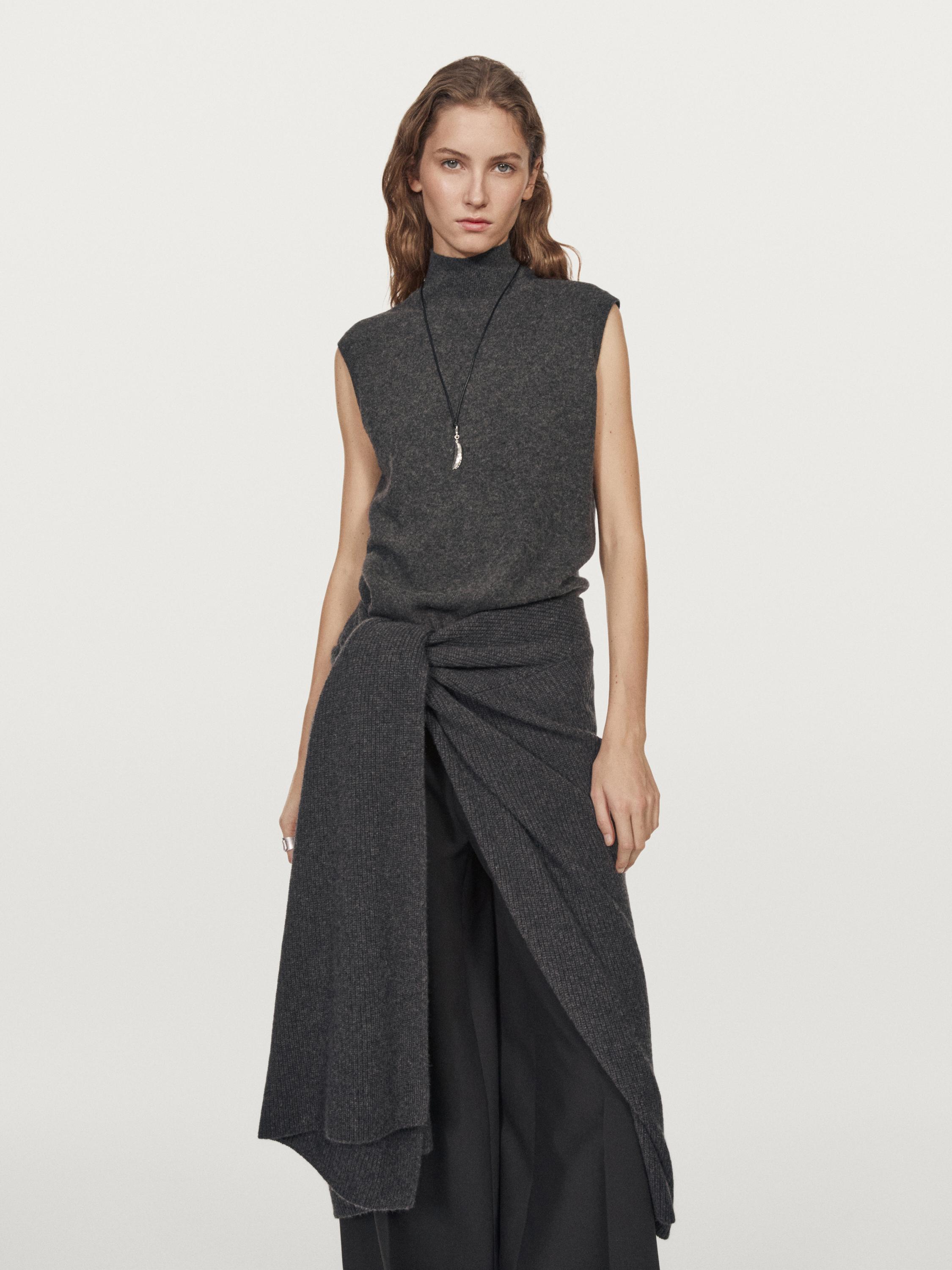 Cashmere knit vest