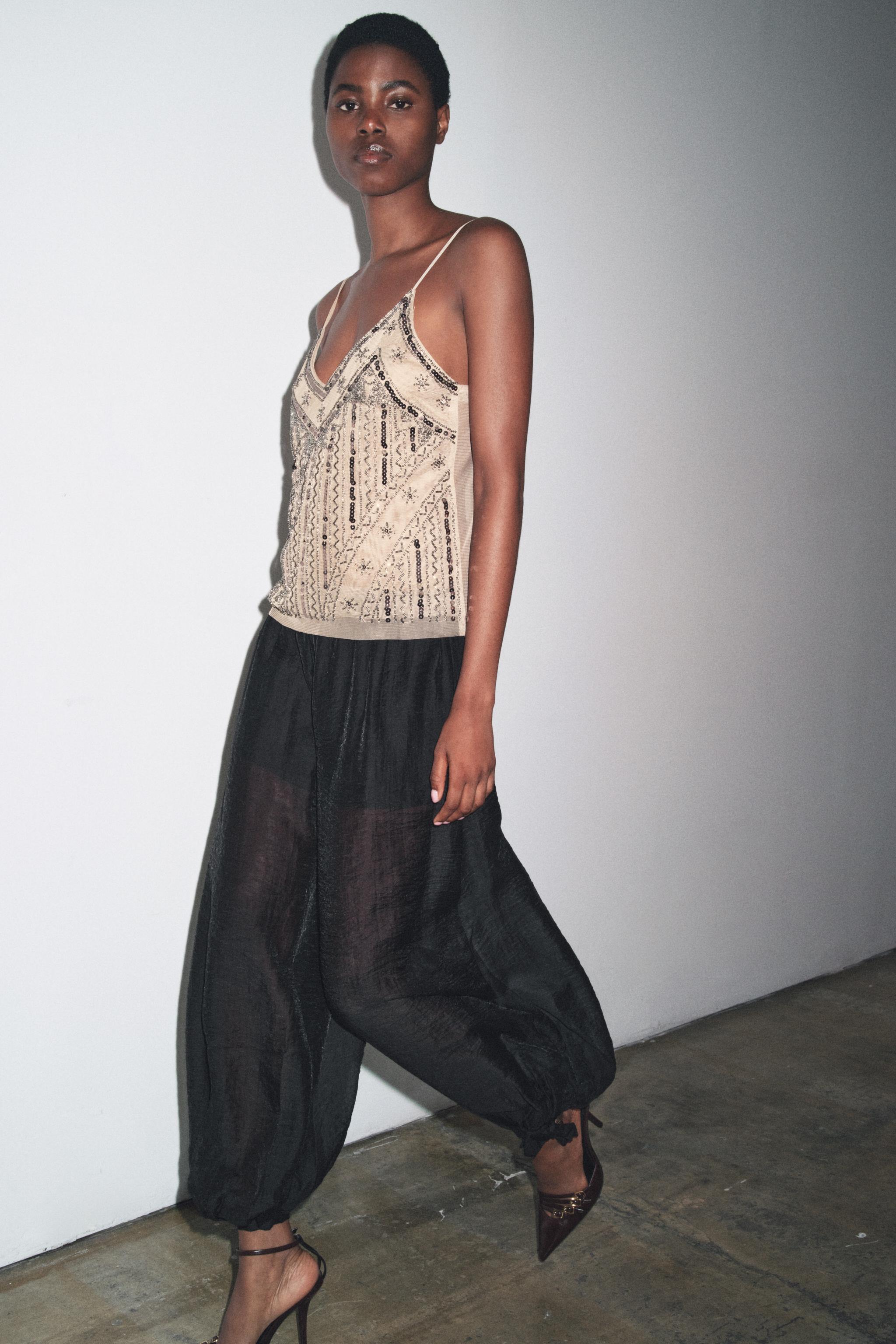 EMBROIDERED CAMISOLE