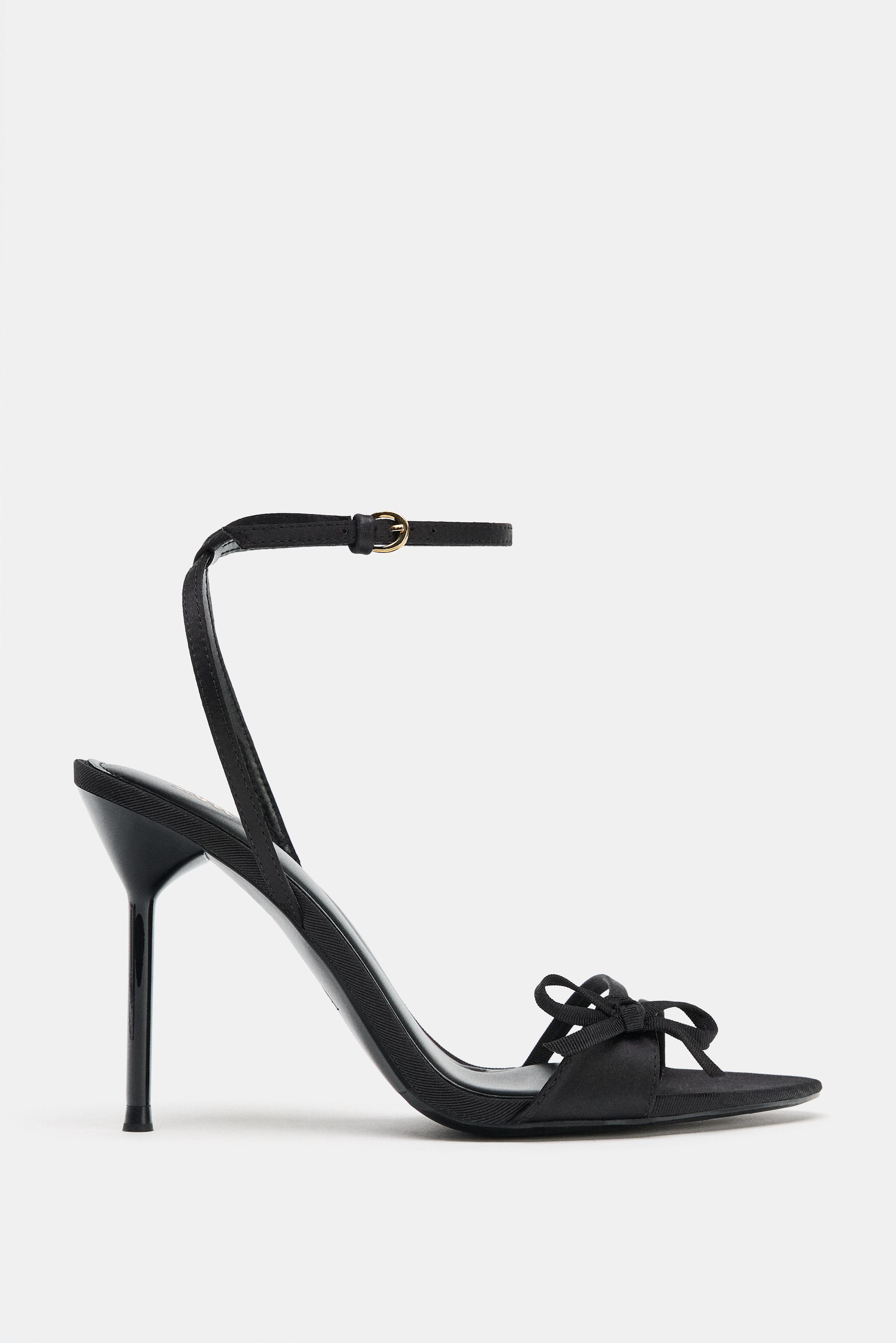 SANDALES À TALONS ET BRIDES EN SATIN