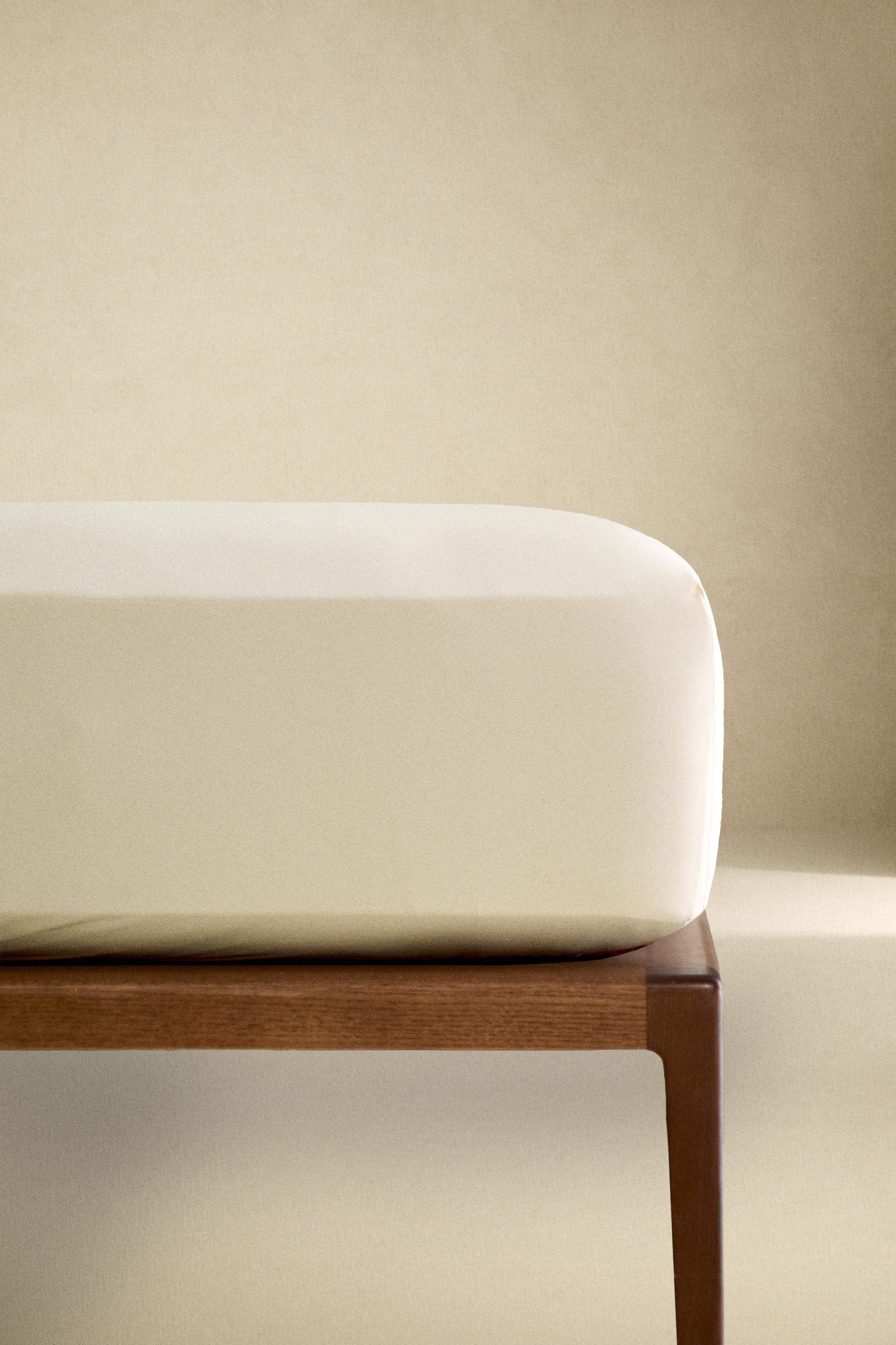PERCALE FITTED SHEET | 15.7" THICK (200 THREAD COUNT)
