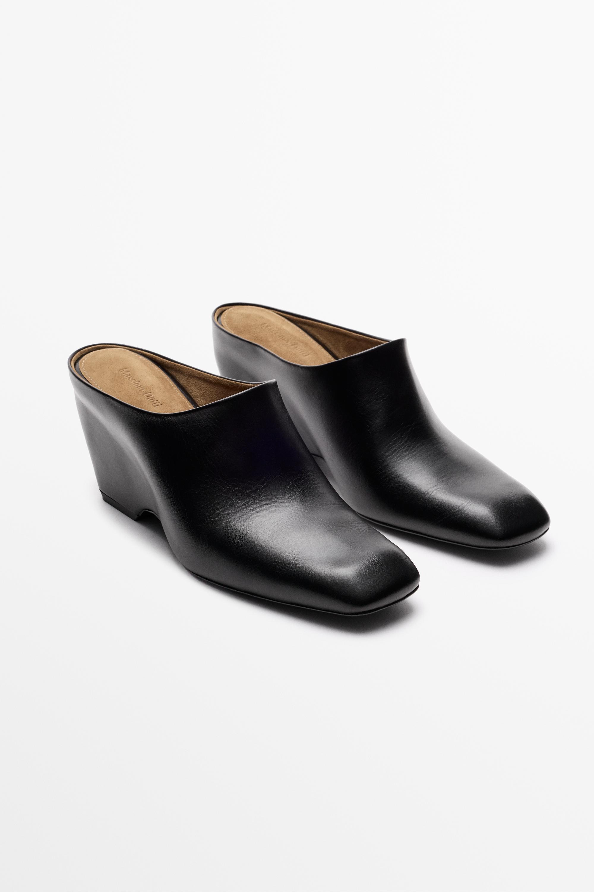 Leather wedge mule