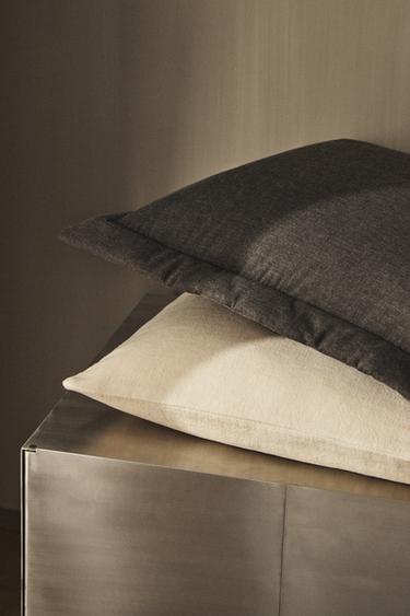 COTTON AND CASHMERE CUSHION COVER - Dark grey by Zara