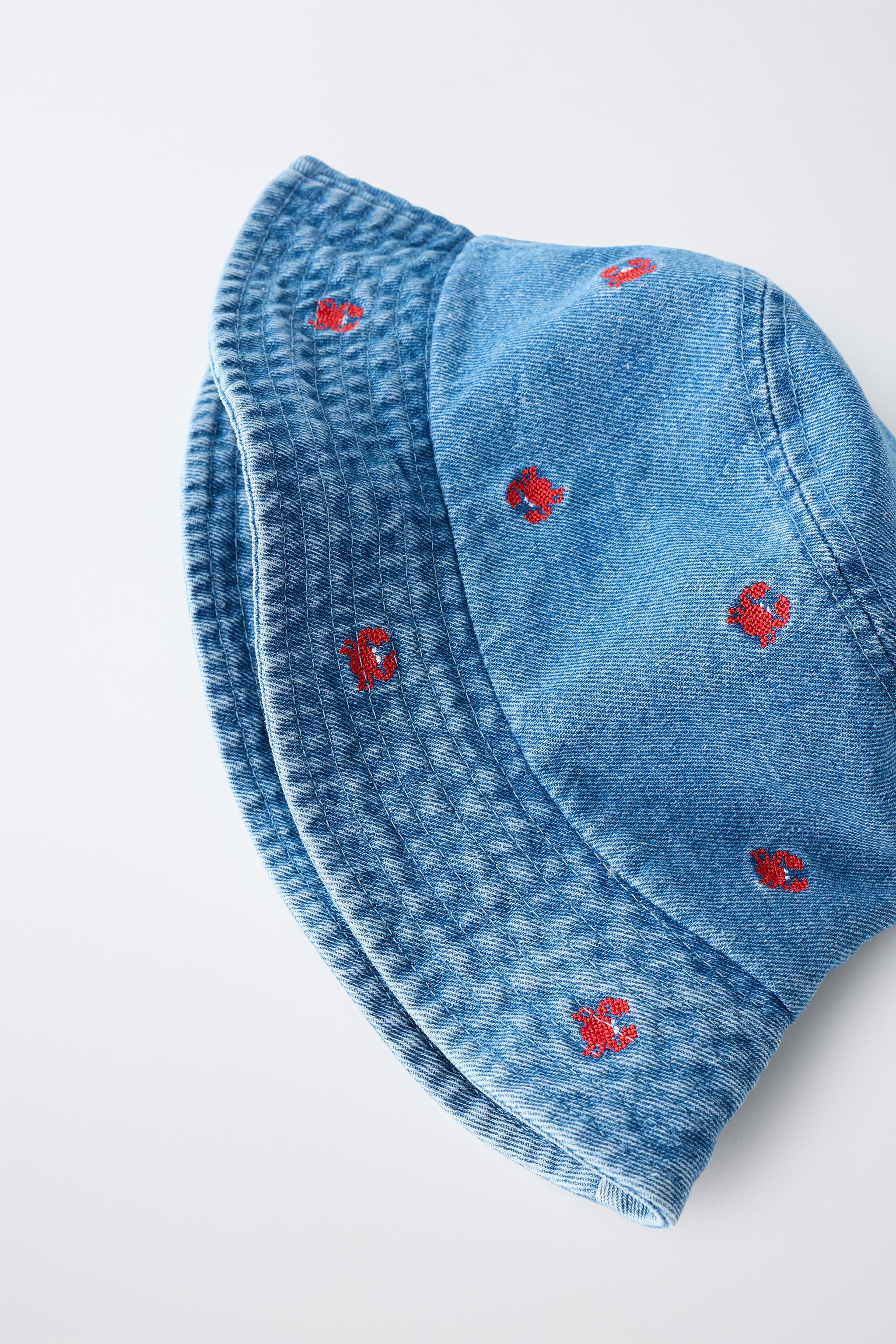 EMBROIDERED CRAB DENIM BUCKET HAT
