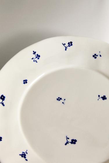 ASSIETTE PLATE PORCELAINE FLEUR - Blanc / Bleu marine de Zara - Image 4