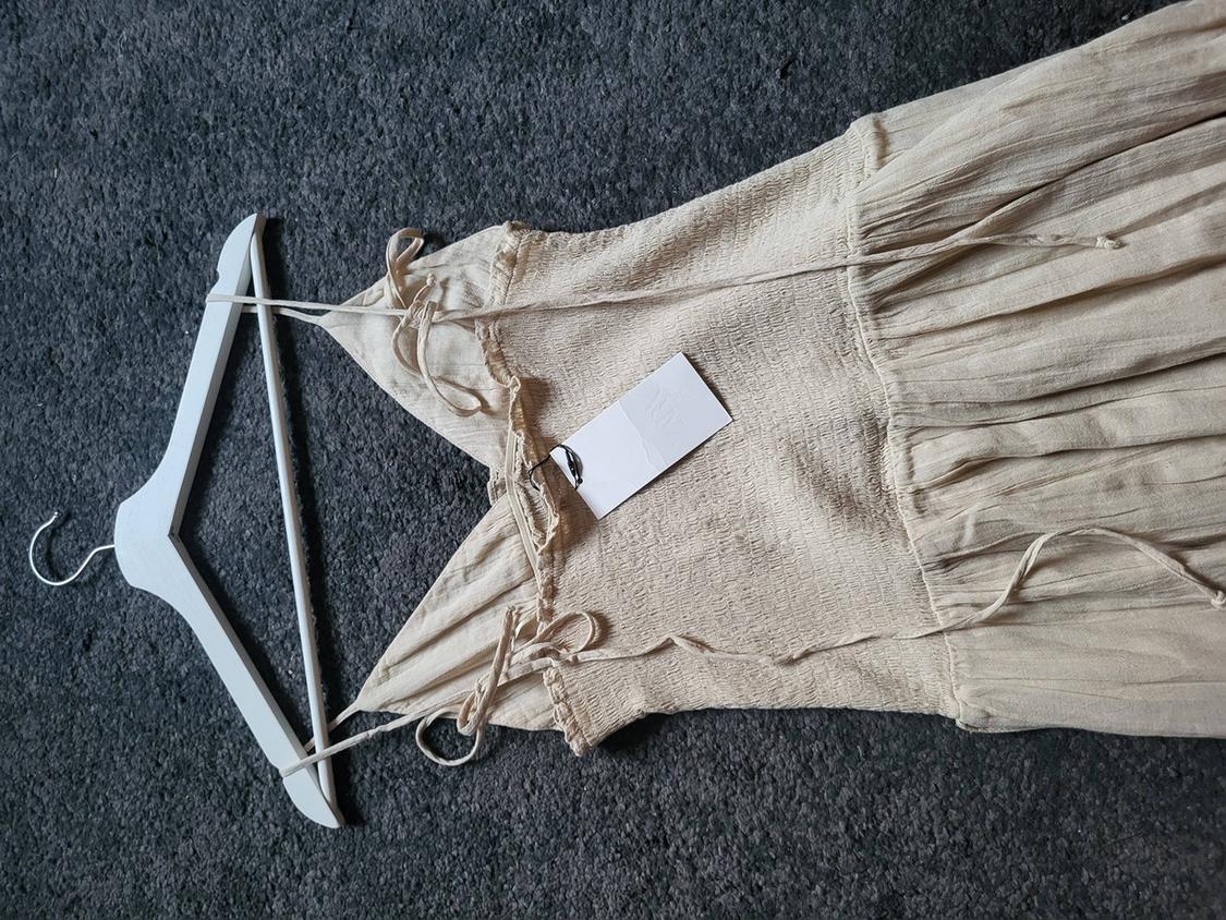 CONTRAST SMOCKED MIDI DRESS - Image 4
