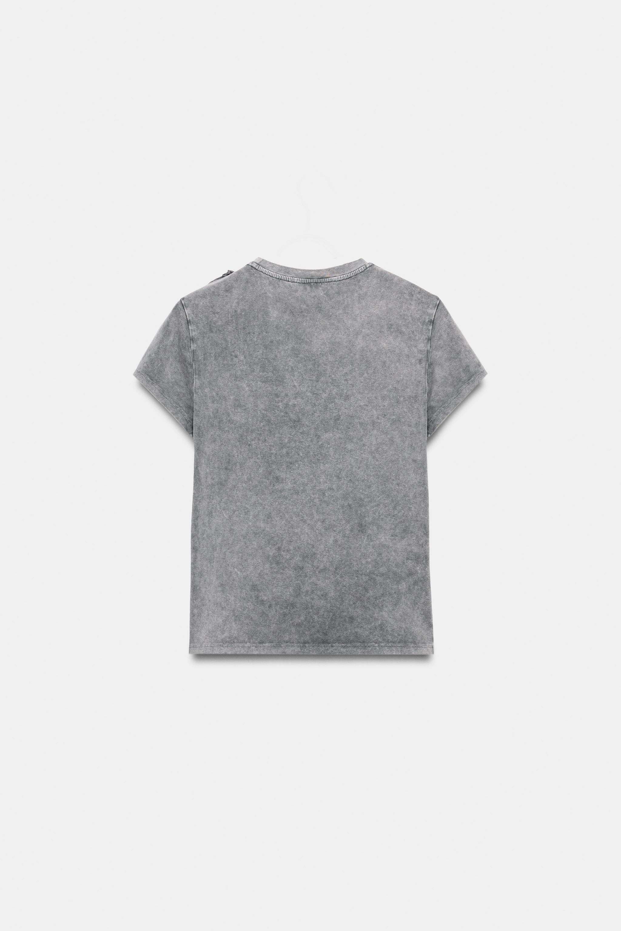 T-SHIRT LAVÉ FLEUR EN RELIEF