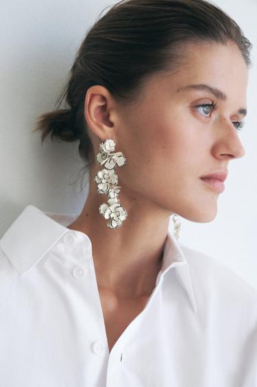 CONTRAST FLOWER EARRINGS - Ecru by Zara - Image 0
