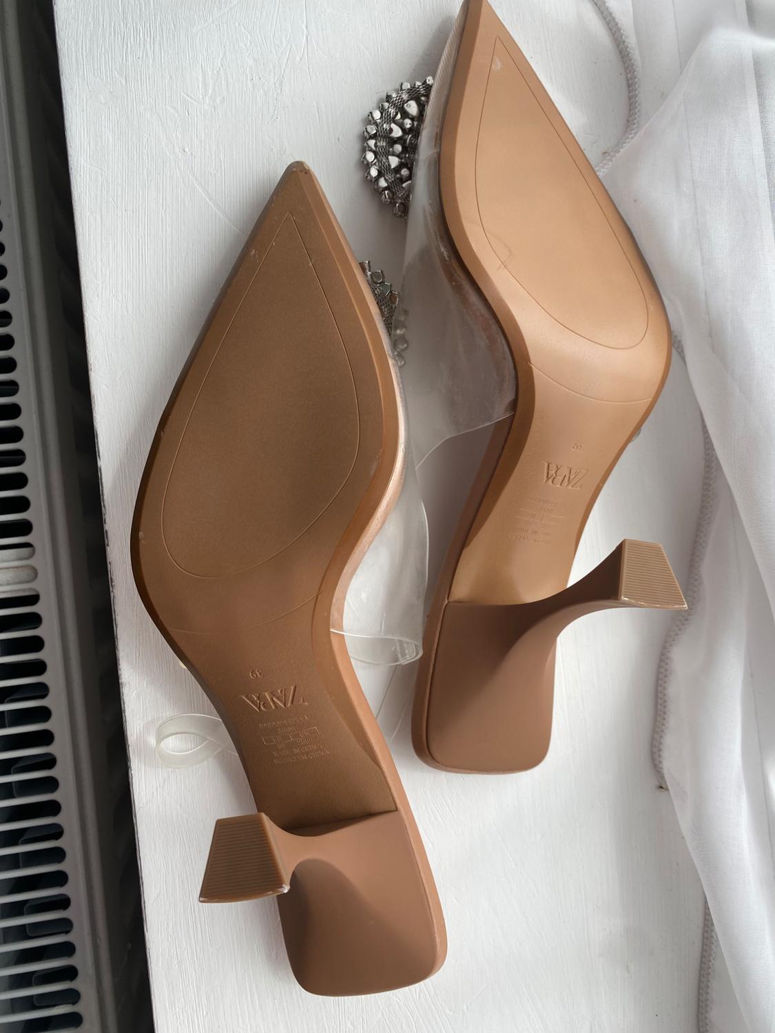 EMBELLISHED VINYL HIGH-HEEL SHOES - Image 2