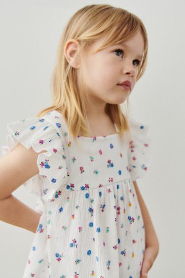 CAMISETA TEXTURA FLORES - Crudo de Zara