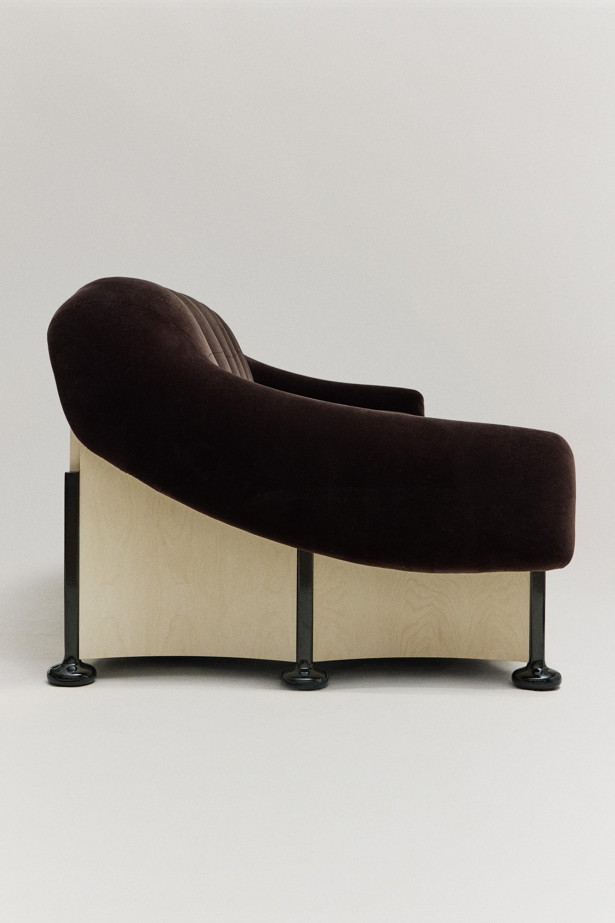 THE UNCOLLECTED SOFA