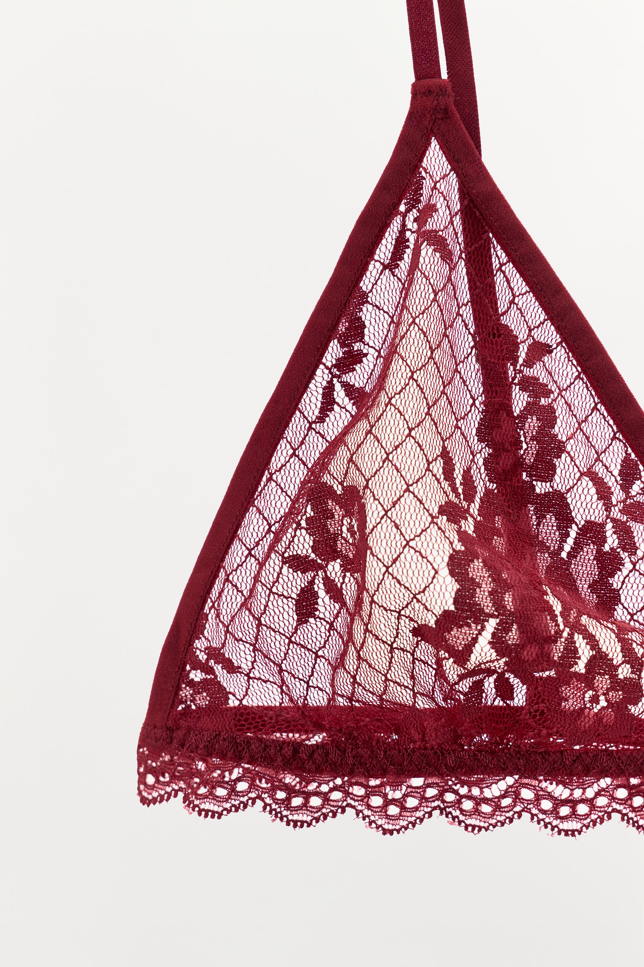 SOUTIEN-GORGE TRIANGLE EN DENTELLE