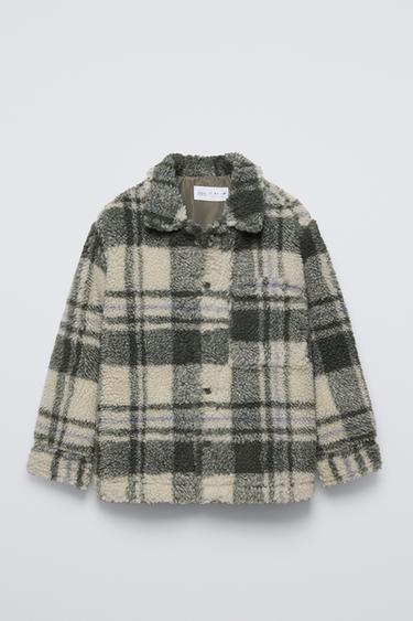 SOBRECAMISA BORREGUILLO CUADROS - Crudo de Zara