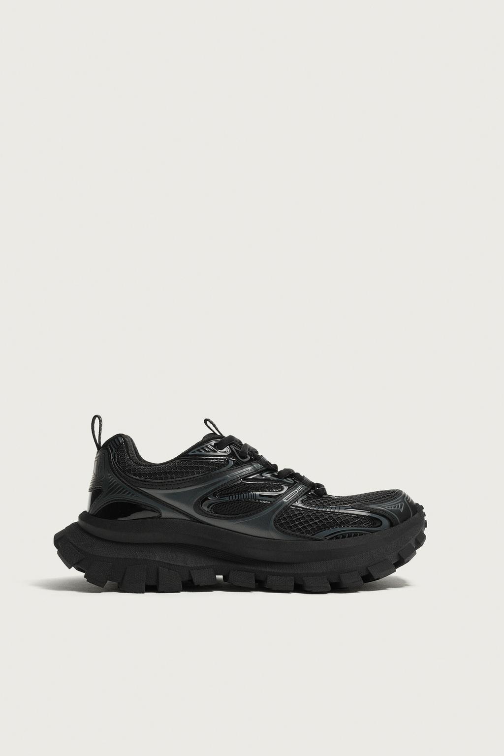 CHUNKY TRAINERS
