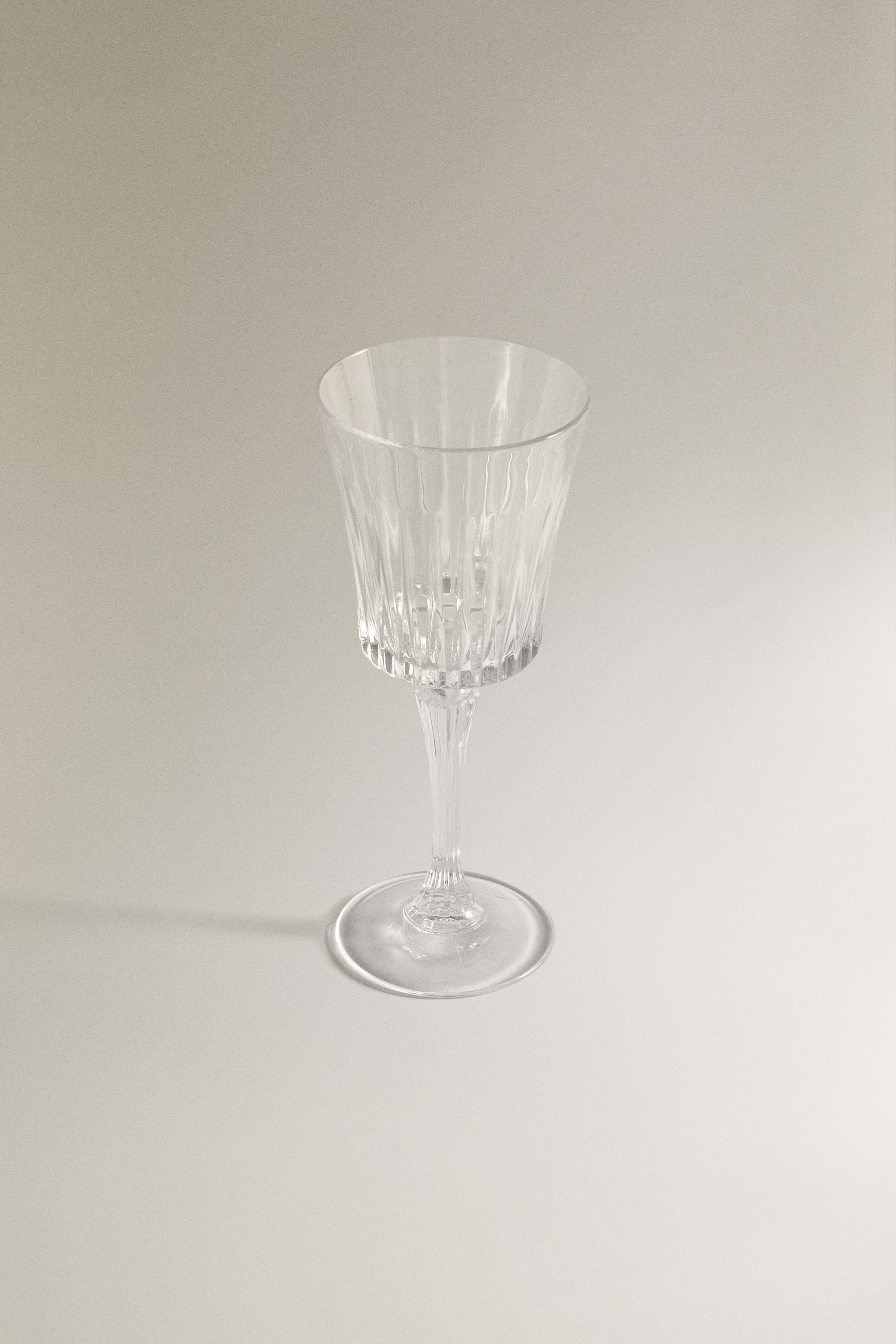 RAISED CRYSTALLINE GLASS