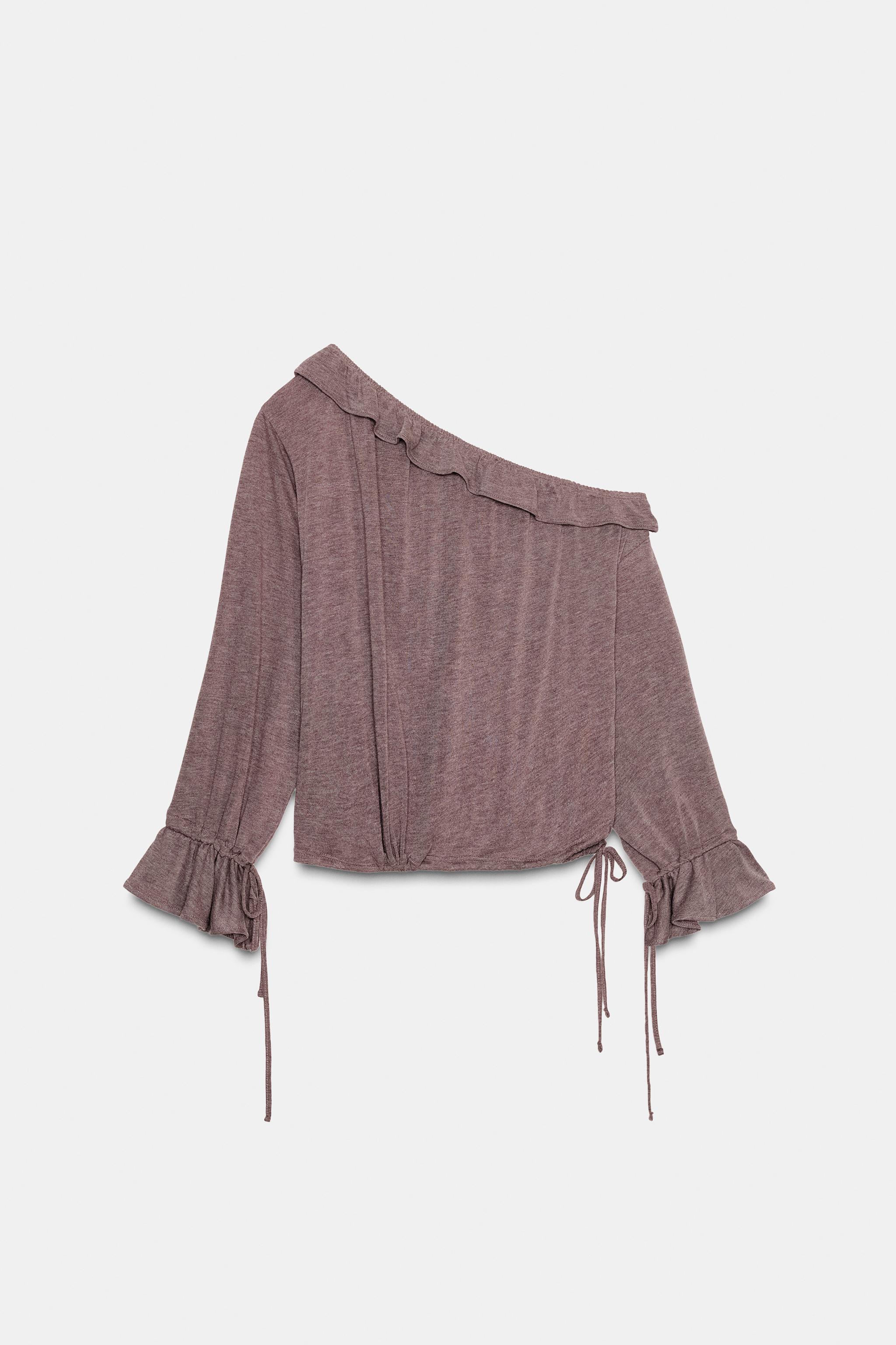 SOFT RUFFLED TOP