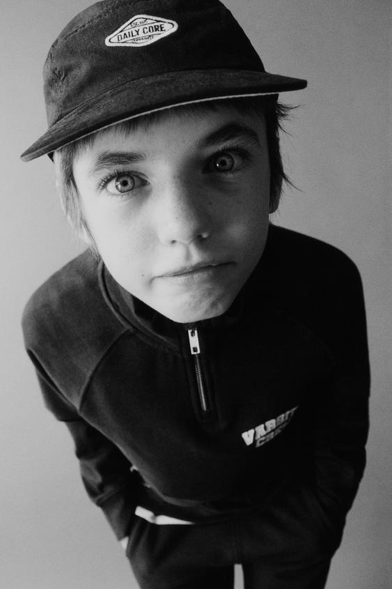 VARSITY JOGGING SWEATSHIRT