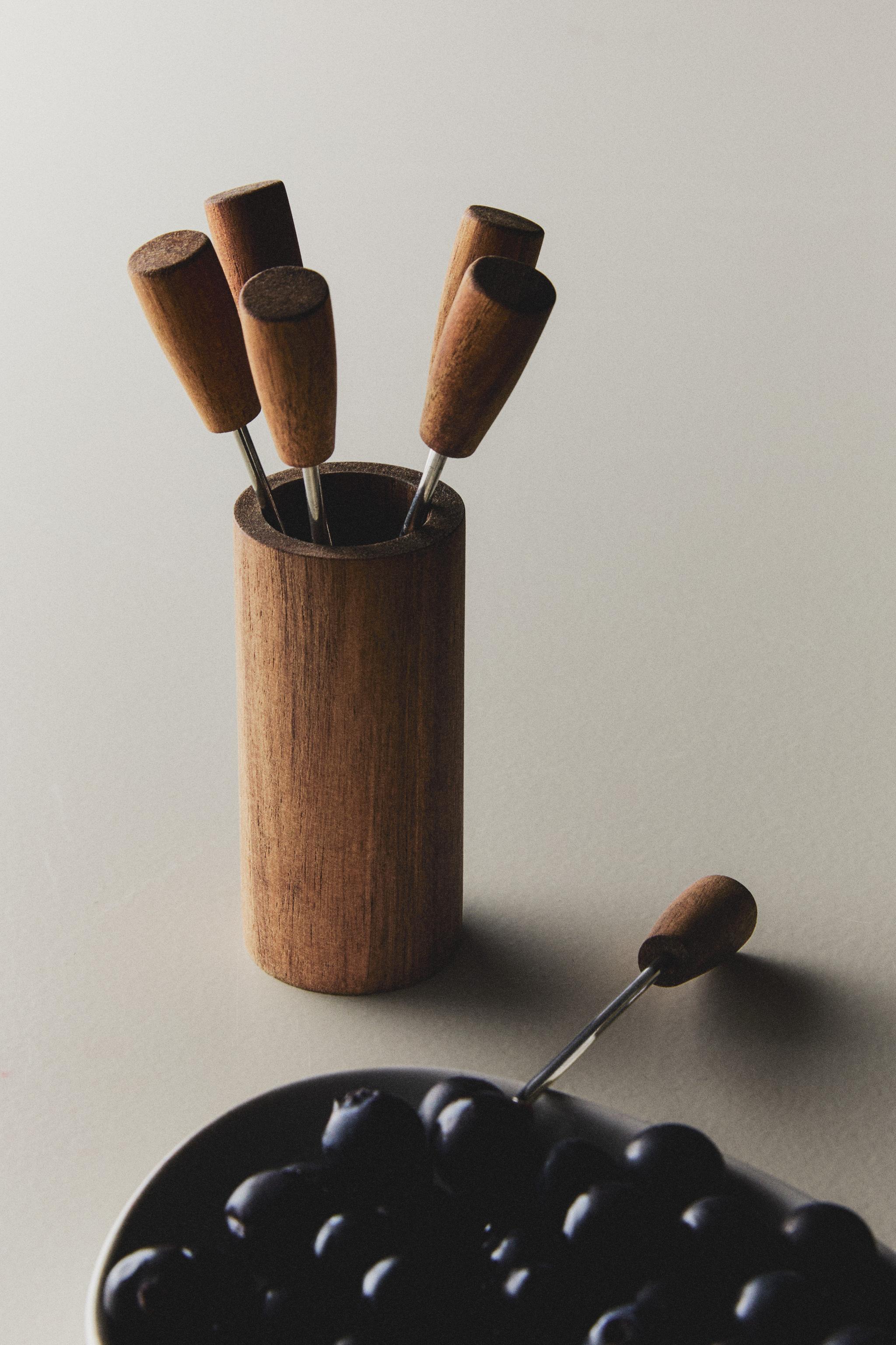APERITIF PICKS SET WITH HOLDER (SET OF 6)
