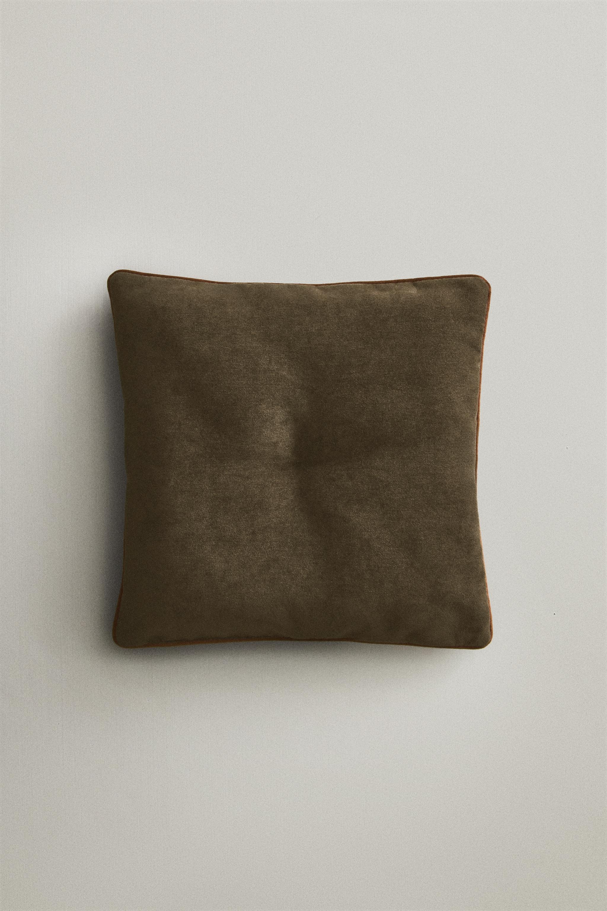 PIPING CHENILLE SEAT CUSHION