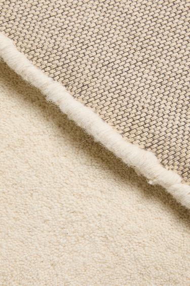 PLAIN IRREGULAR WOOL RUG - White by Zara - Image 4