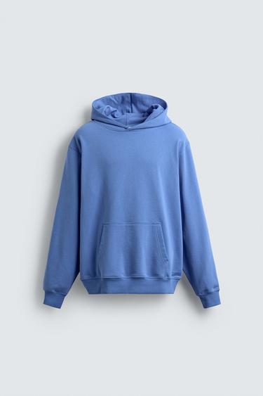 سويت شيرت بغطاء رأس بيزك - أزرق فاتح الخاص بـ Zara