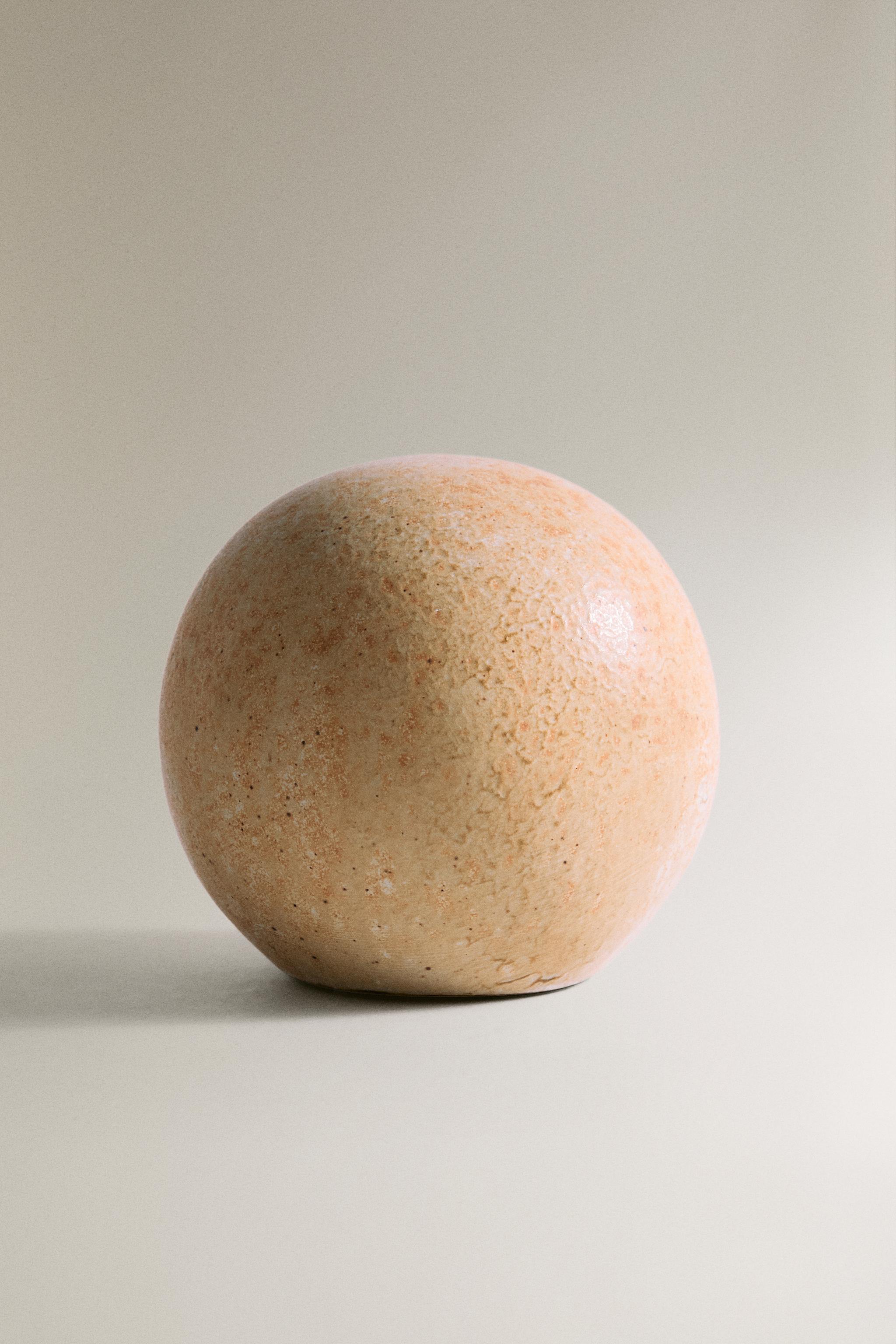 DECORATIVE CERAMIC BALL — Beige