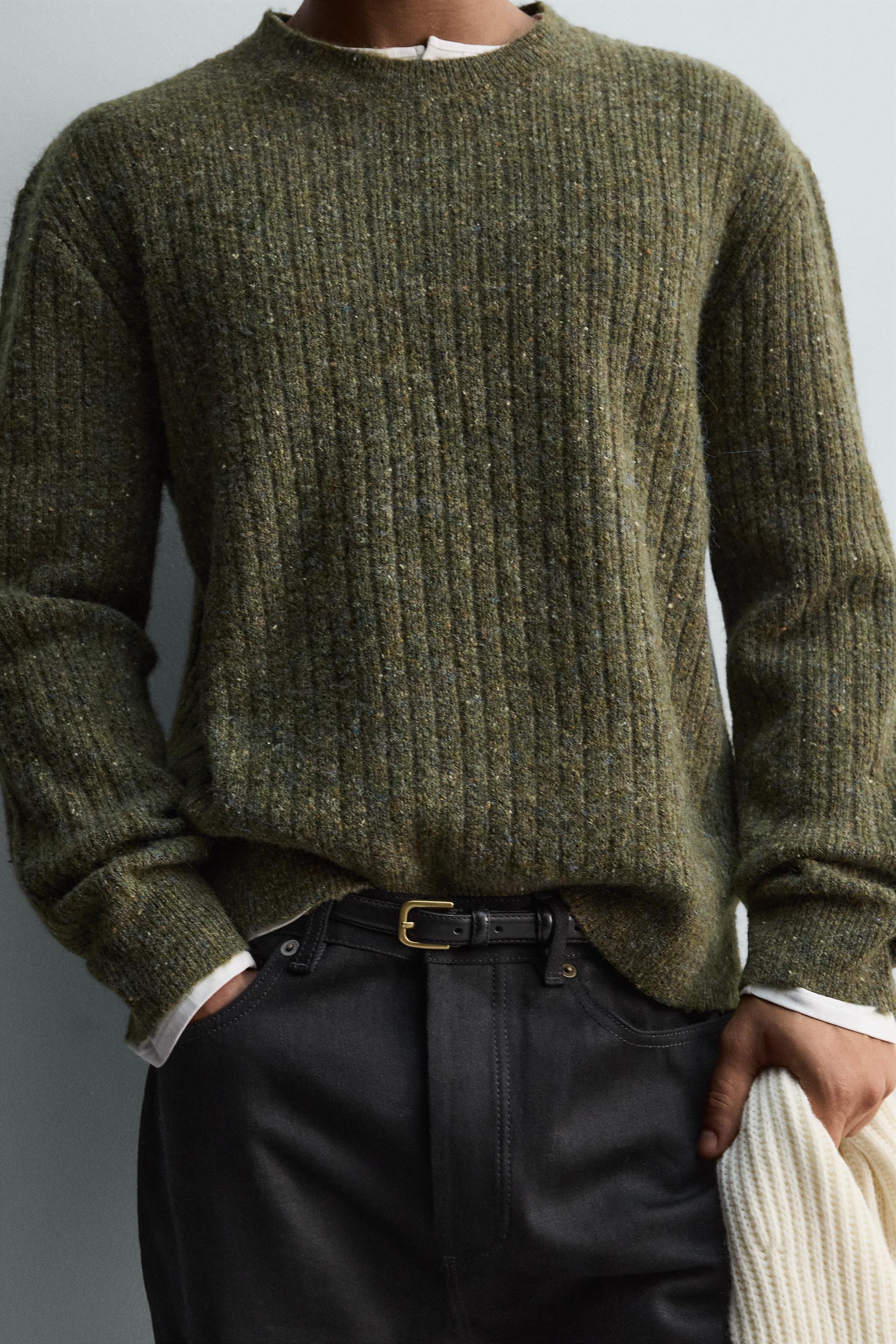 RIBBED BUTTONED JUMPER