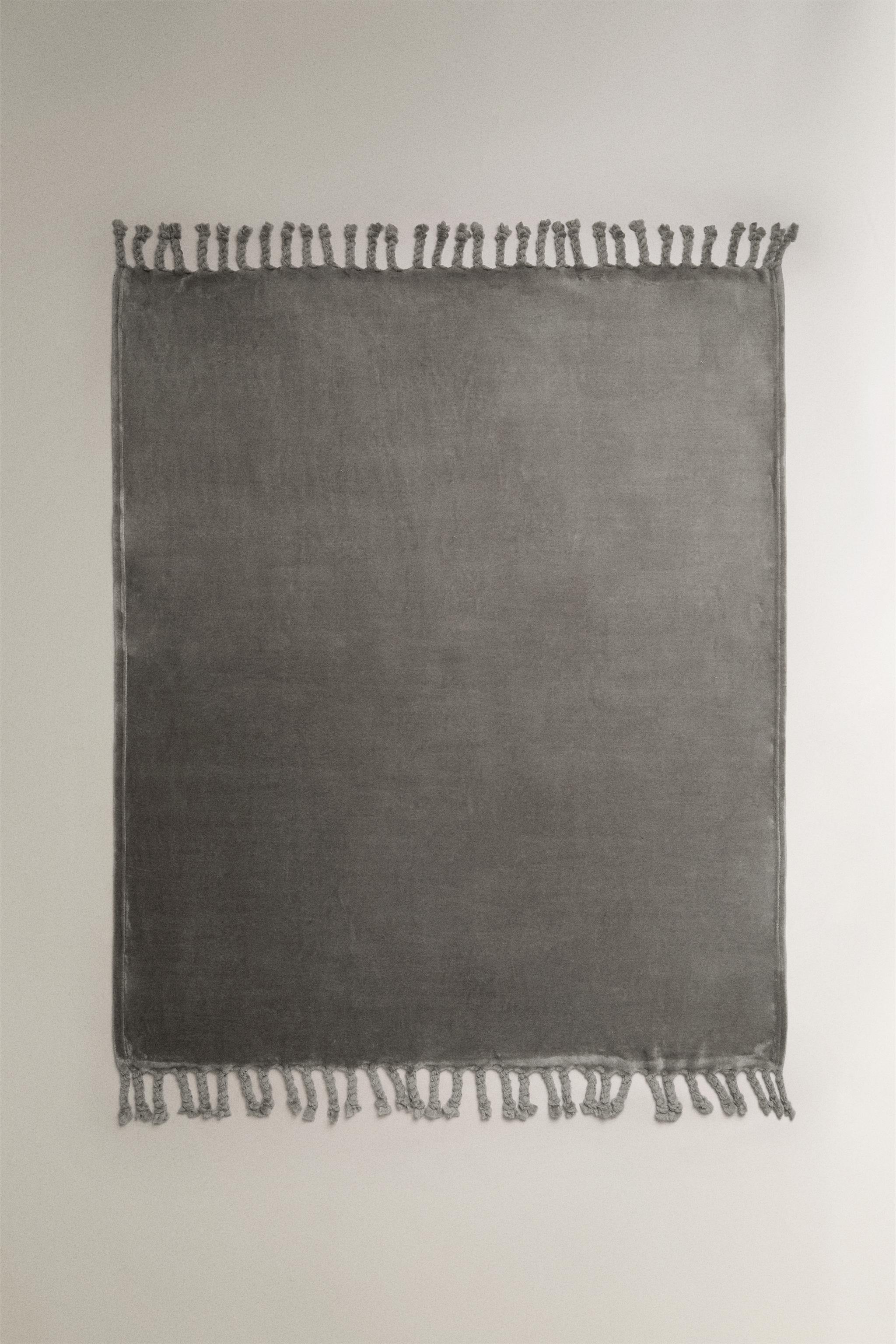 FRINGED FLEECE BLANKET — Gray