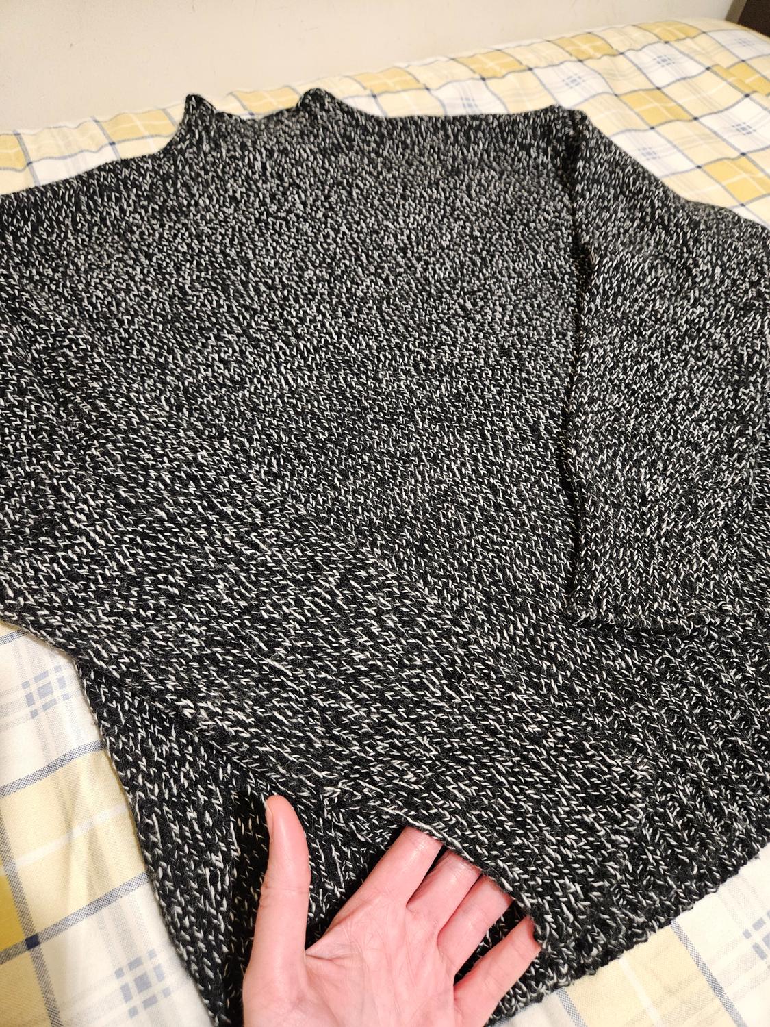 TWISTED YARN KNIT SWEATER WITH VENT AT THE HEM - Image 6