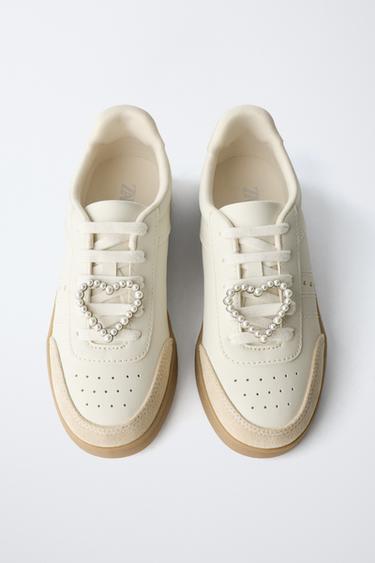 SNEAKERS WITH HEART CHARM - White by Zara - Image 4