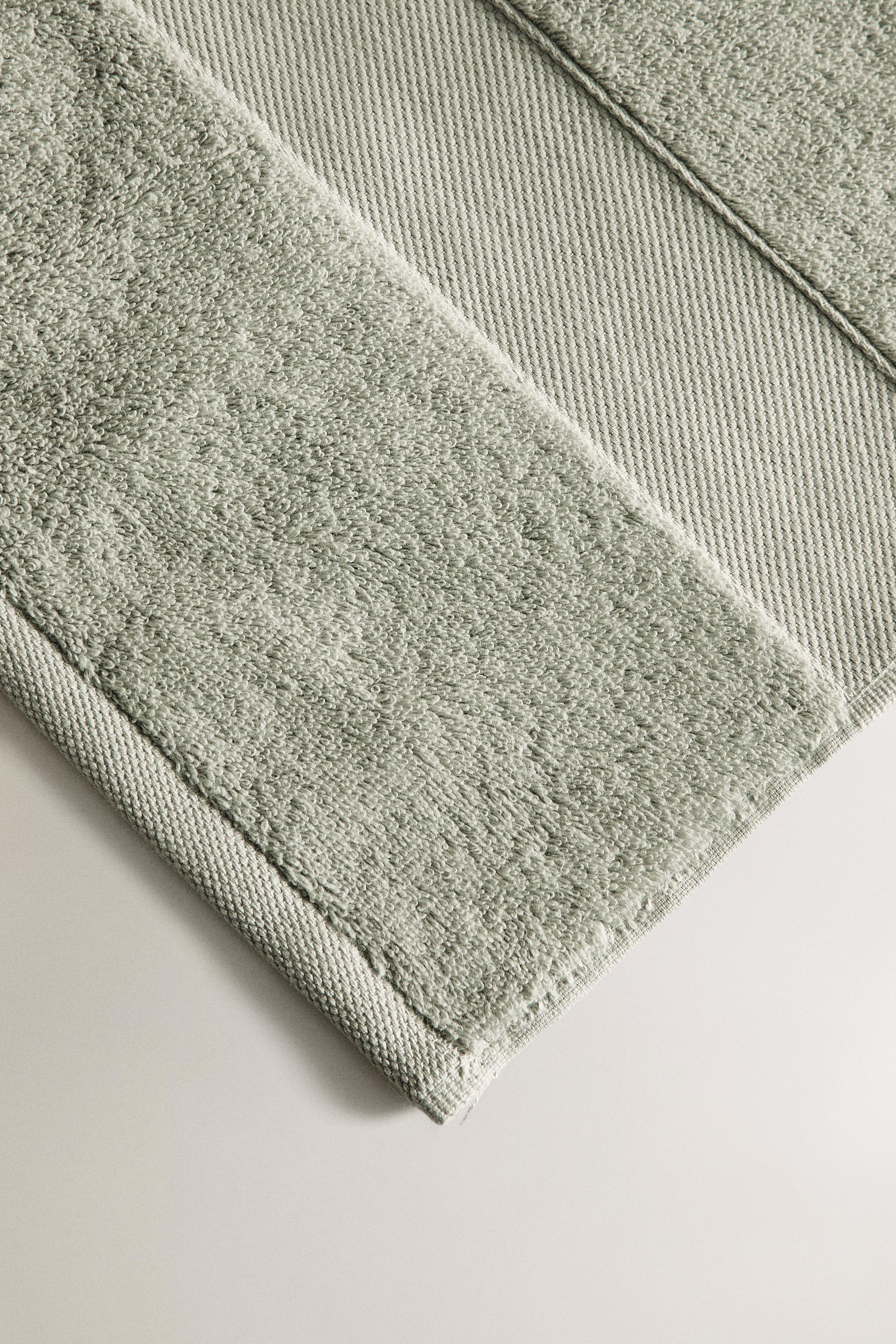 PREMIUM COTTON BATH TOWEL