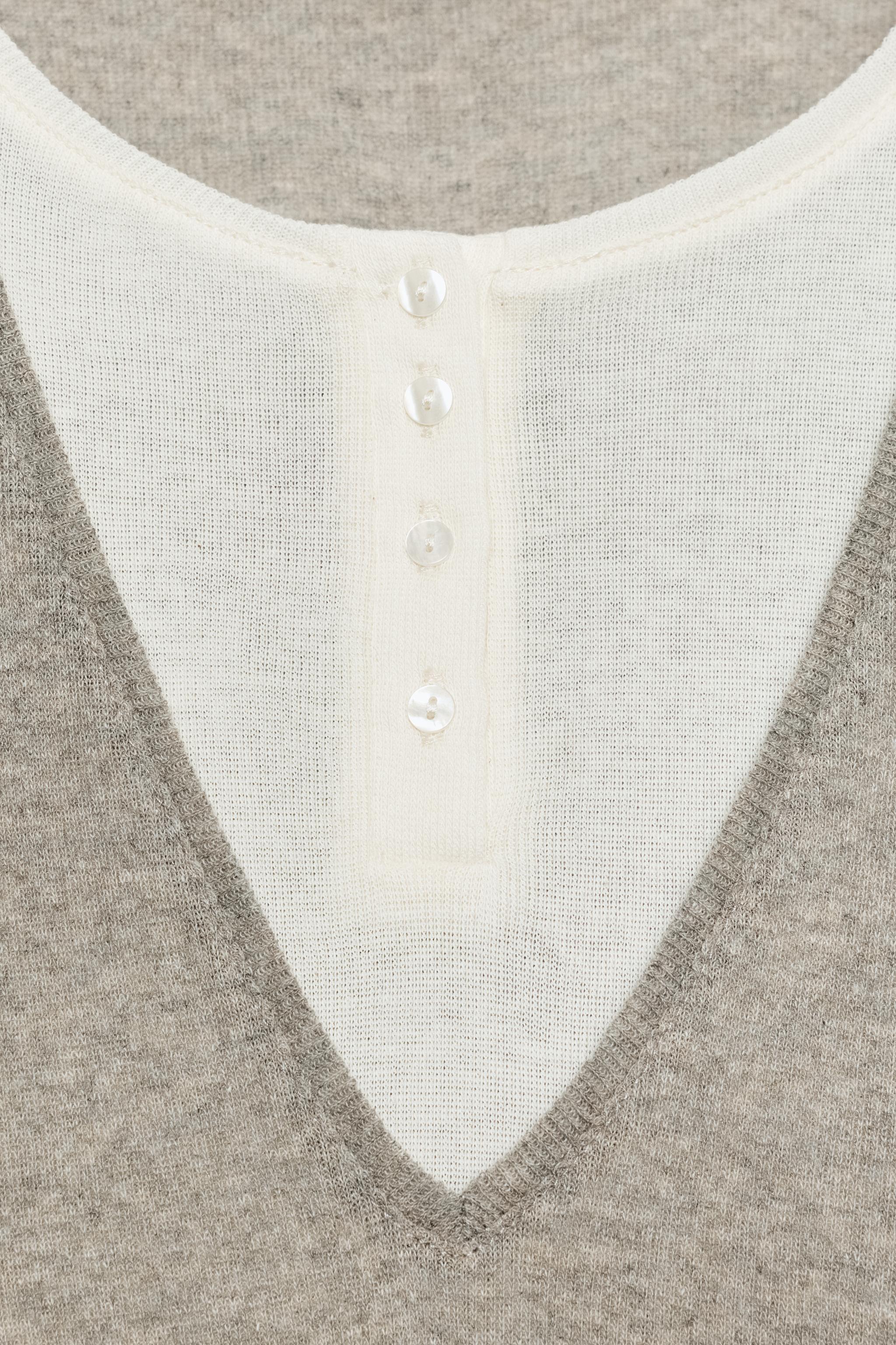 DOUBLE LAYER HENLEY TOP
