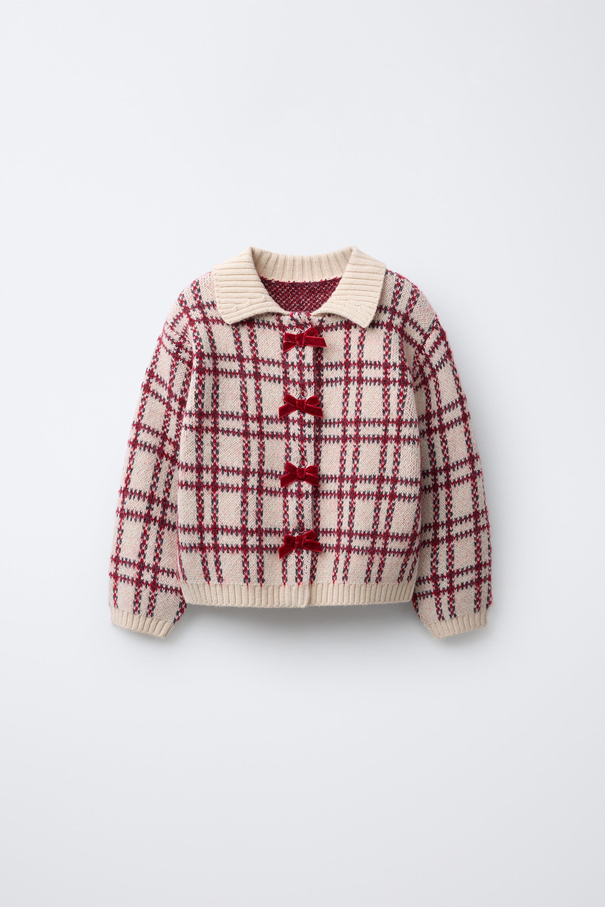 GILET EN MAILLE À CARREAUX AVEC NOEUDS VELOURS