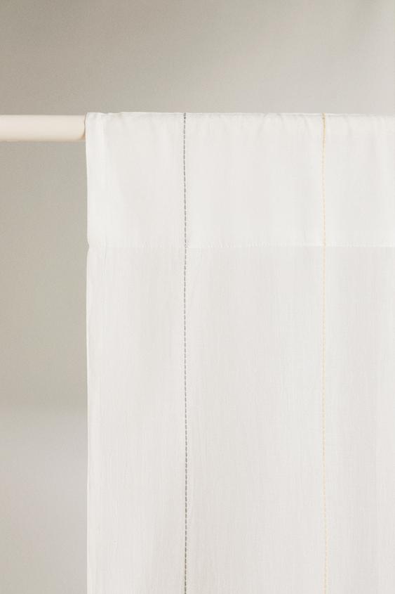 RIDEAU À POMPONS OPACITÉ FAIBLE - Écru de Zara - Image 1
