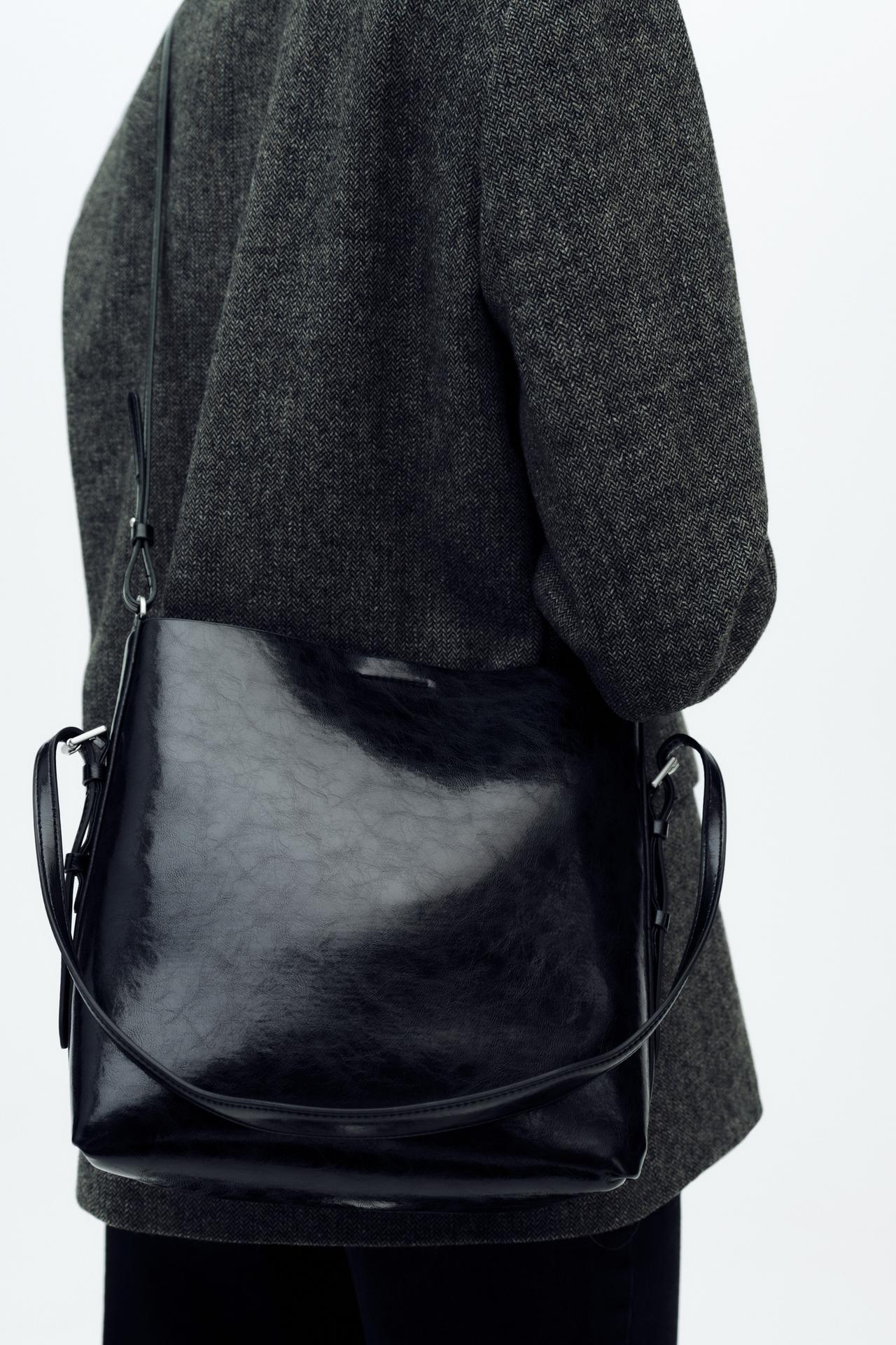 DOUBLE STRAP BUCKET BAG