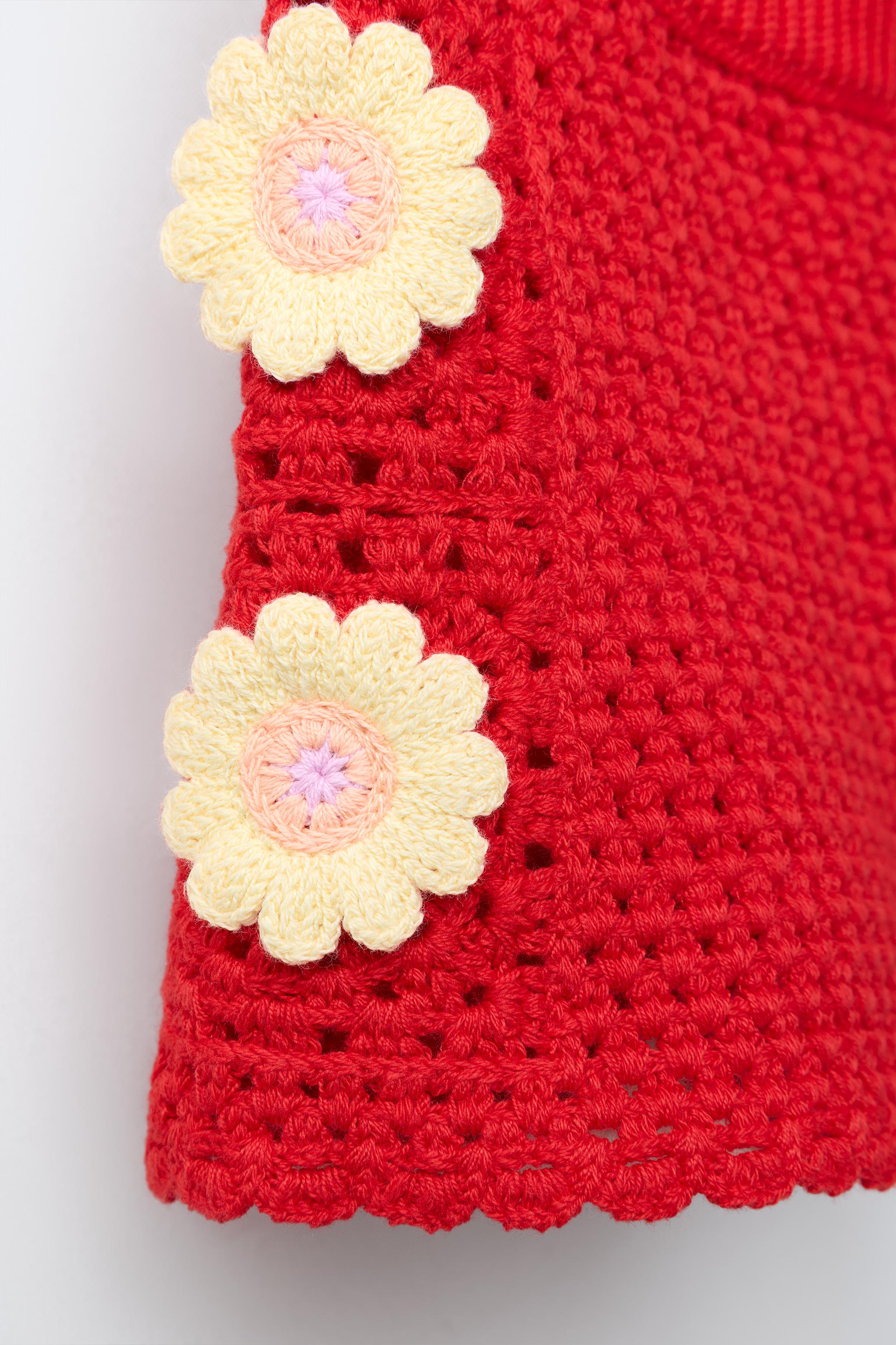 FLORAL CROCHET KNIT SHORTS