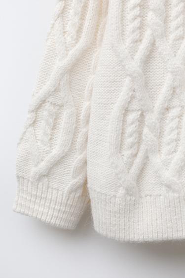 PULL EN MAILLE À TORSADES - Écru de Zara - Image 3