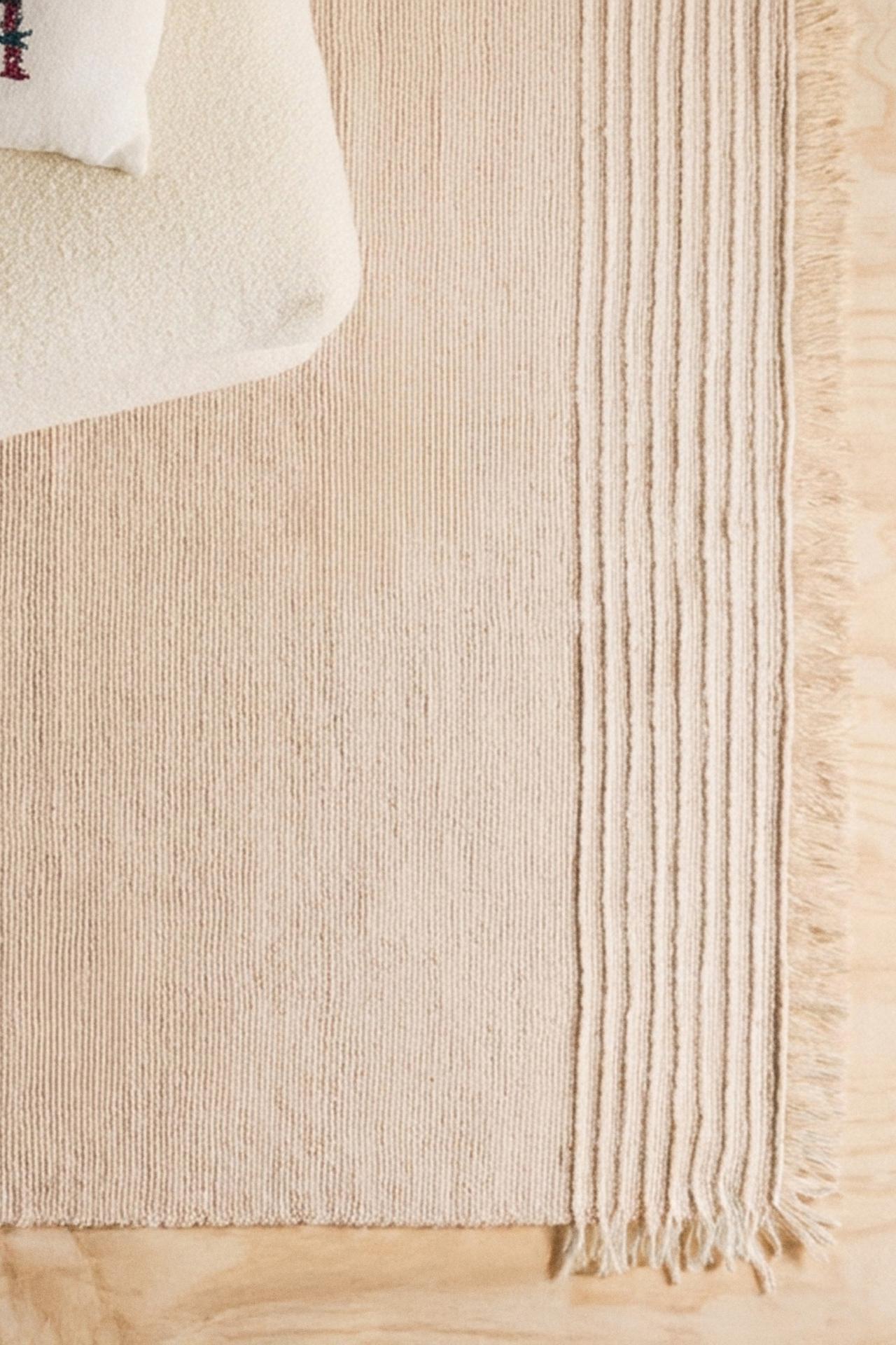 KIDS' WOOL RUG — Pastel pink