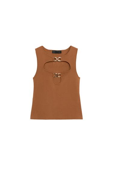 KNIT CUT-OUT TOP WITH METAL DETAIL