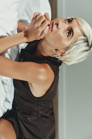 ROBE COURTE À VOLANTS - Marron foncé de Zara - Image 5