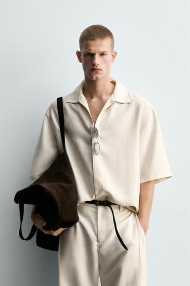 CAMISA FLUÍDA RELAXED FIT - Cru medio de Zara