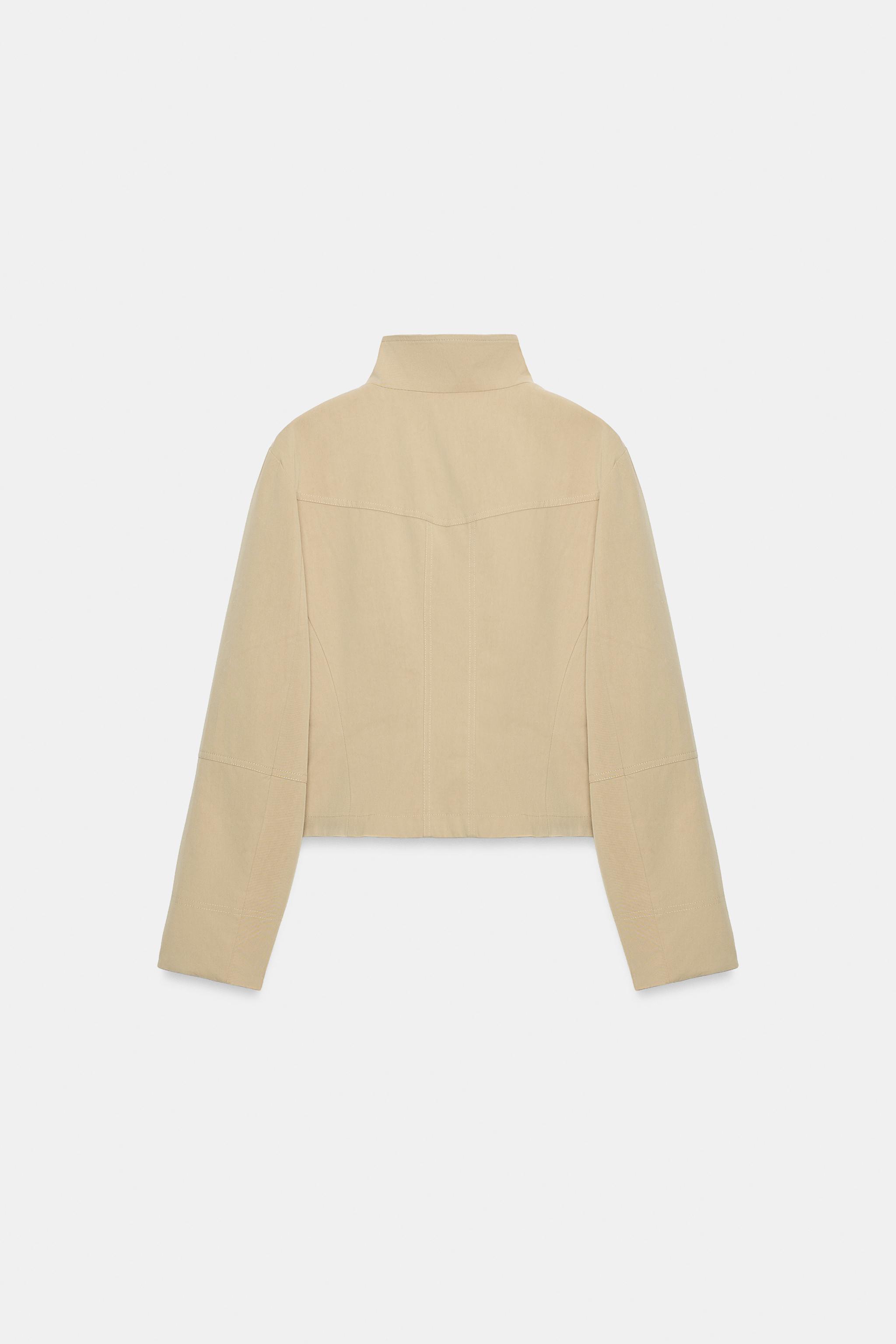 HIGH-COLLAR POCKET JACKET