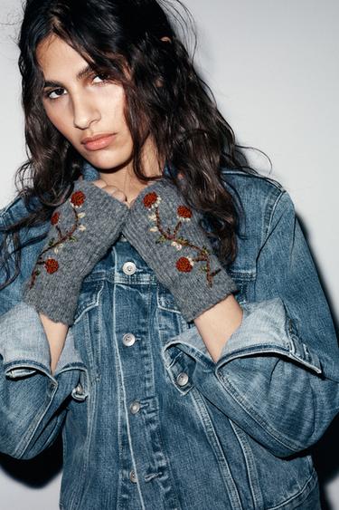 KNIT MITTENS WITH FLORAL EMBROIDERY - Grey by Zara - Image 0