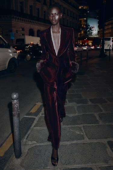 VELVET BLAZER WITH FAUX FUR CUFFS - Burgundy by Zara