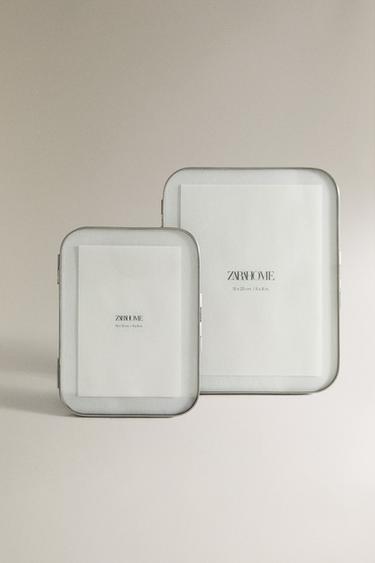METAL PHOTO FRAME WITH ROUNDED CORNERS - Silver by Zara - Image 0